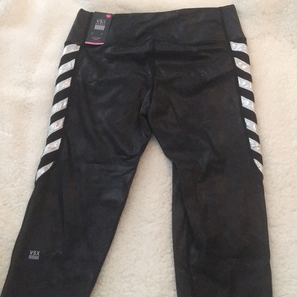 New Victoria's Secret runway pants workout Capri L - Picture 4 of 5